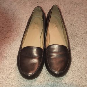Naturalizer grey-brown loafer